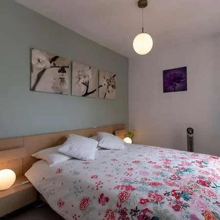 Duplex In Playa De Americas-center アパート プラヤ・デ・ラス・アメリカス